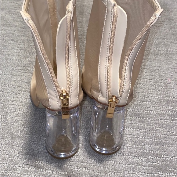 Heels - Picture 3 of 3